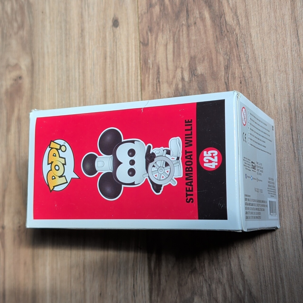 Funko Pop Mickey 90 Years Steamboat Willie 425 - Picture 2 of 6